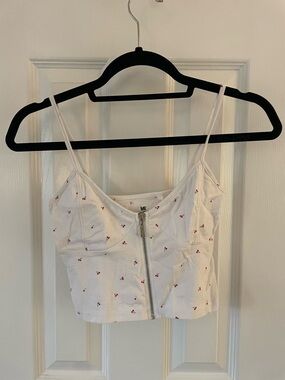 Me to We White Cherry-Print Front Zip Cropped Tank